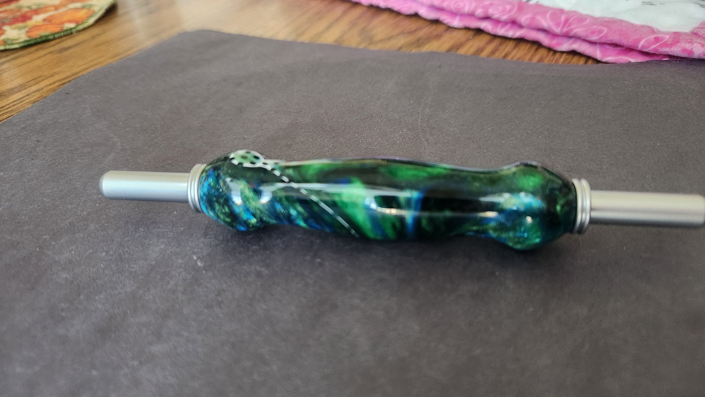 Seam Rippers/ stillehtto /seam rollers/ snips/ ripper pendants