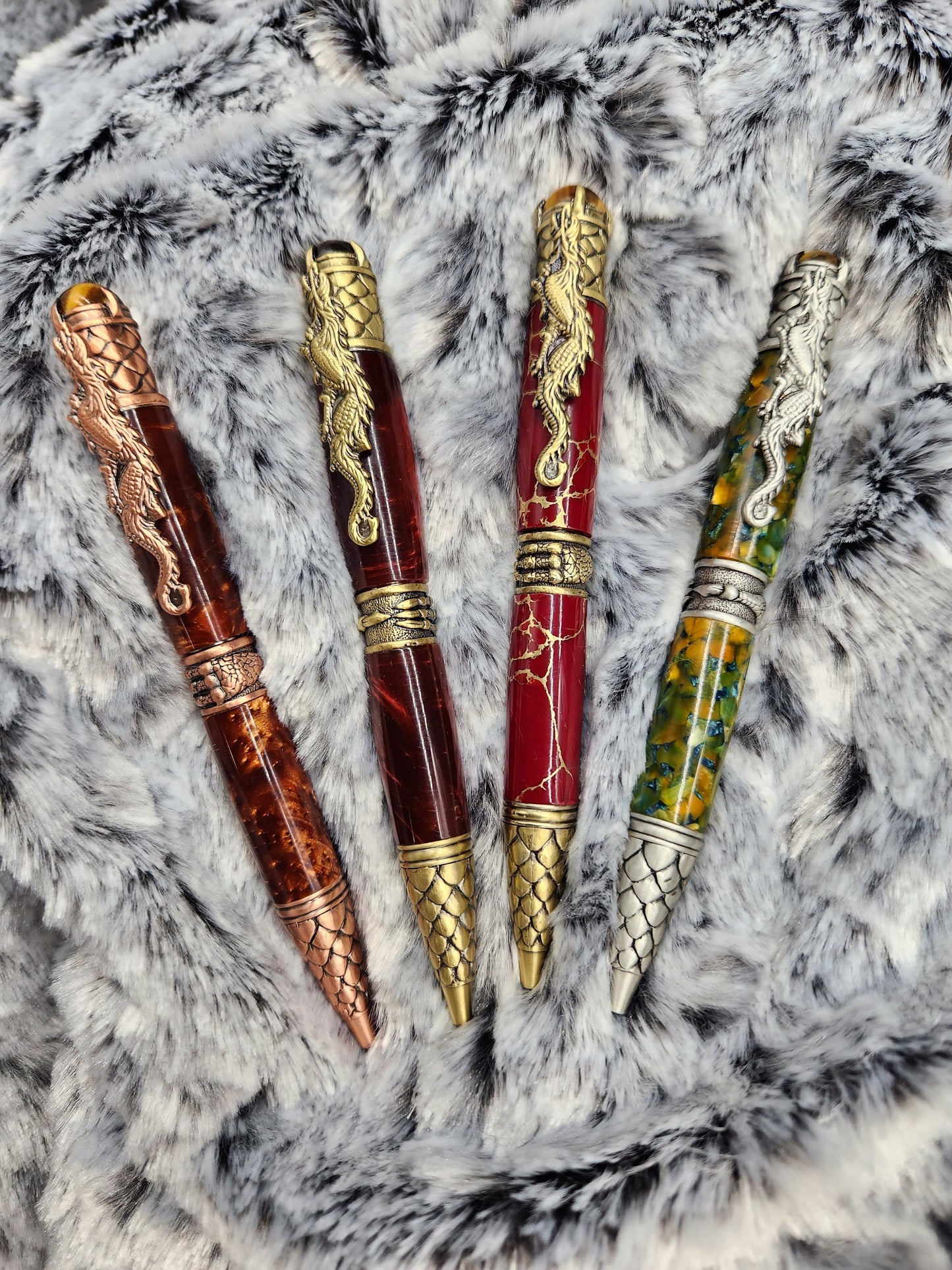 Green and Gold Crush Dragon Scale Pen